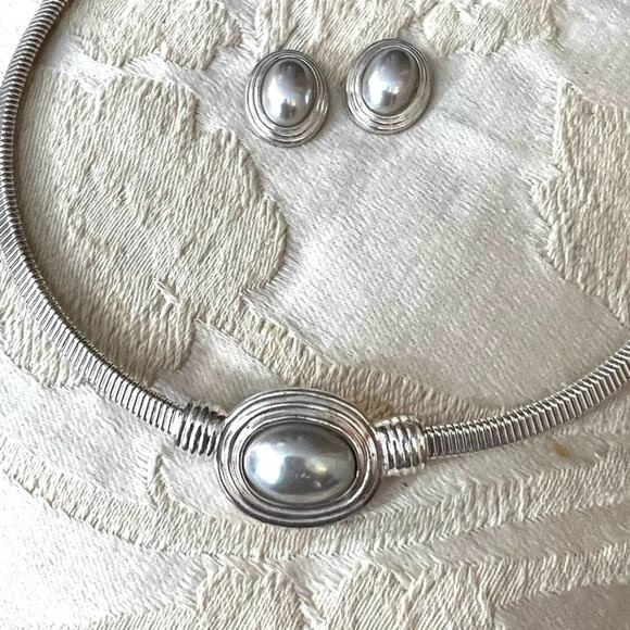 Christian Dior VTG 80s Silver Tone Choker & Earrings Set with Dior Gift Box - Picture 6 of 16